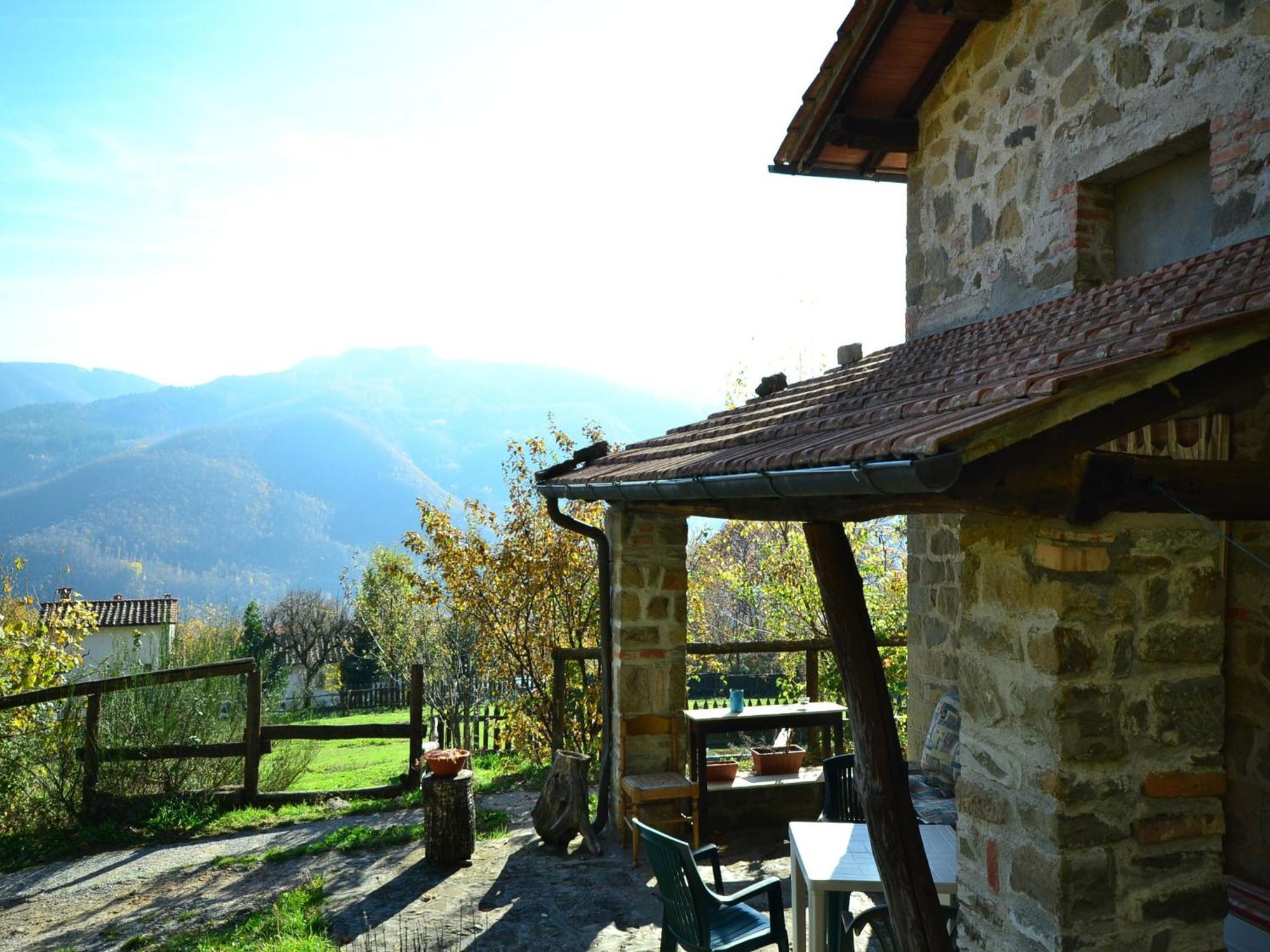 Lovely Holiday Home With Private Pool Сан Марчело Пистойезе Екстериор снимка
